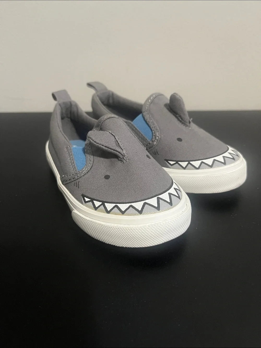 Old Navy Gray Shark Slip-On Sneakers with Blue Gusset